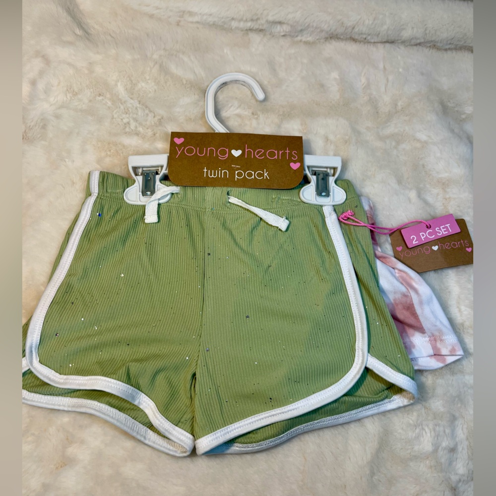 Young Hearts Girls Twin pack (2 Pairs) of shorts size 3T NWT